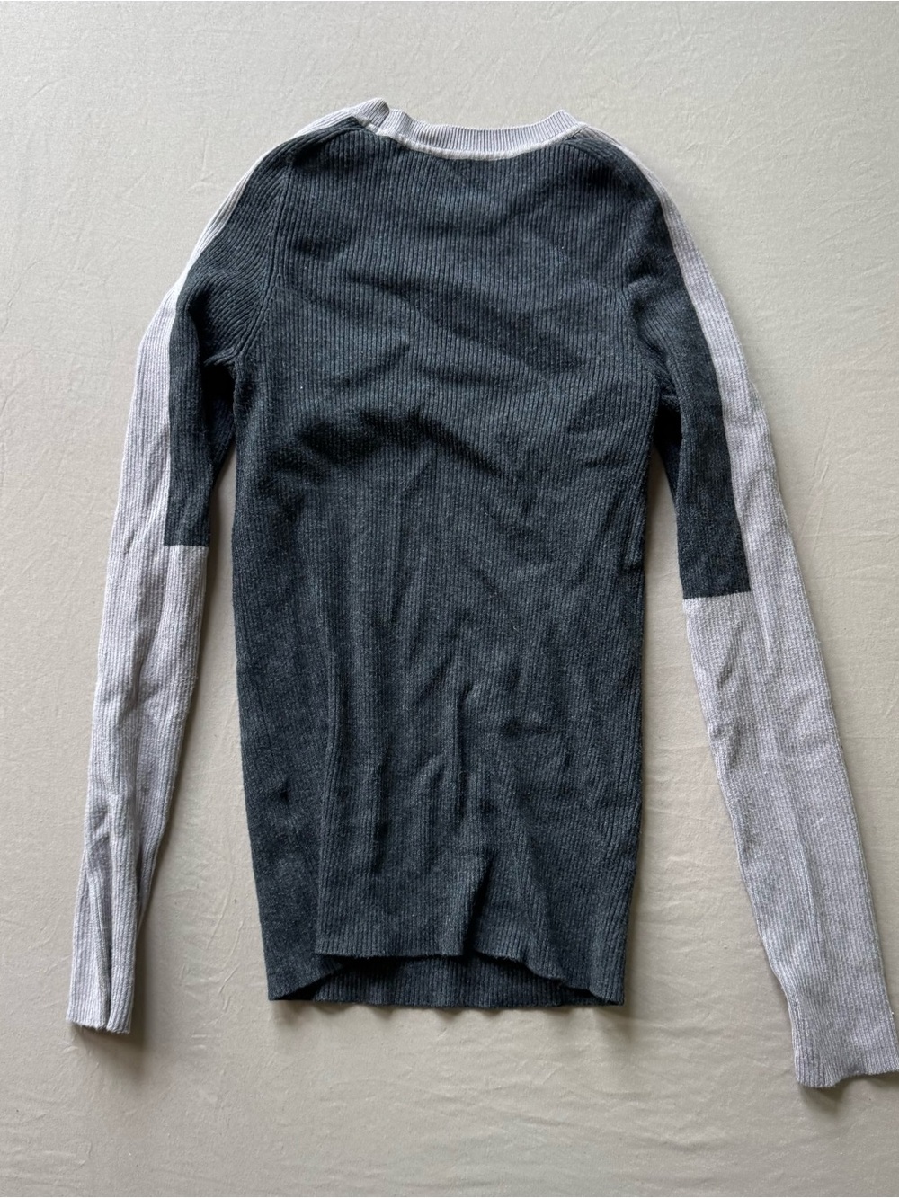 Colorblock Rib Knit Crewneck Sweater - Picture 2 of 4